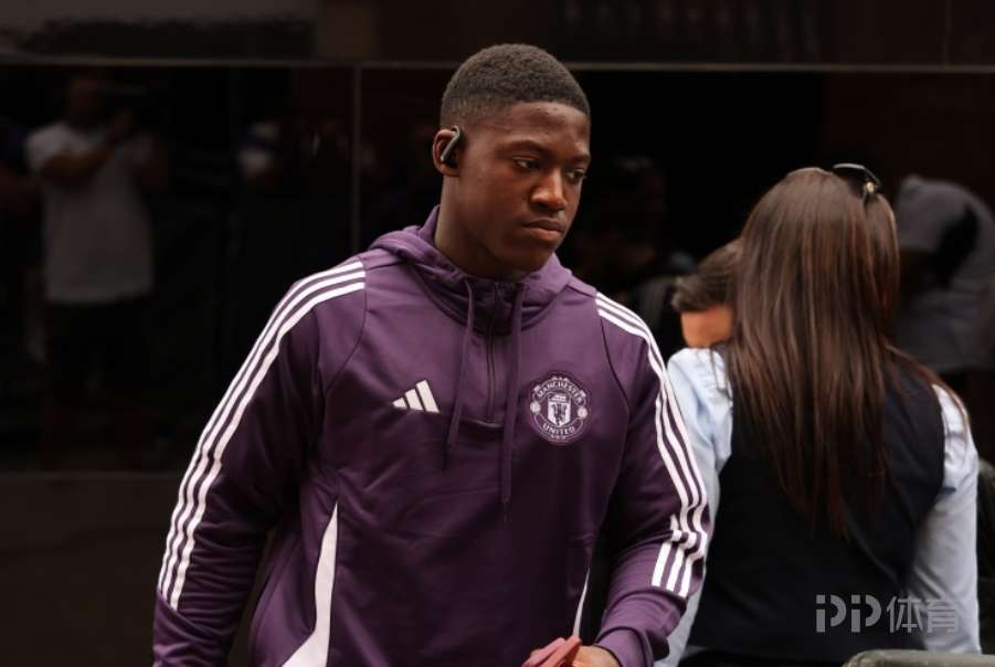 达洛特力挺队友:谁能成为曼联未来队长?梅努!