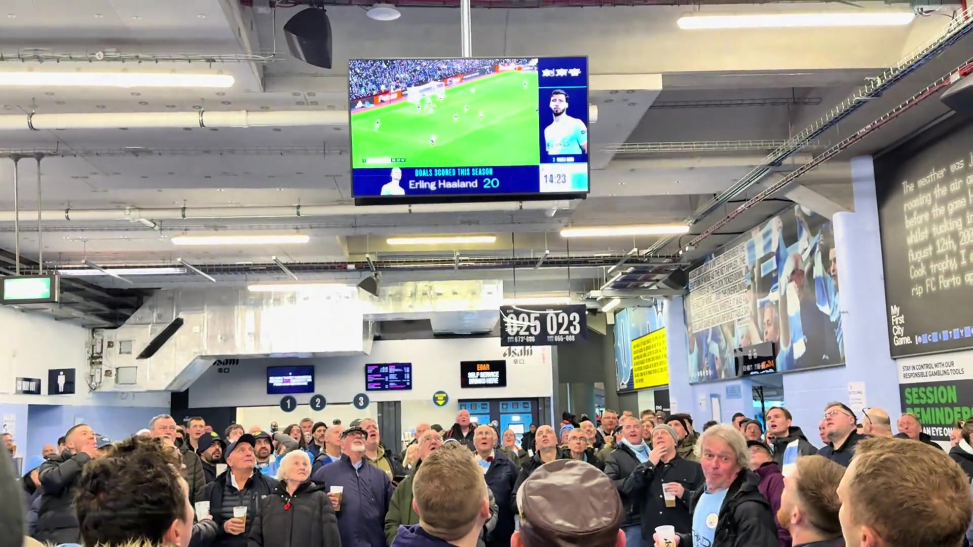 维拉绝杀阿森纳伊蒂哈德球迷沸腾了