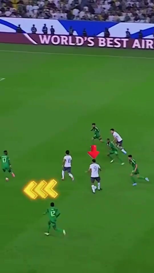 令人遗憾如果张玉宁这球传好了国足本有机会取得领先