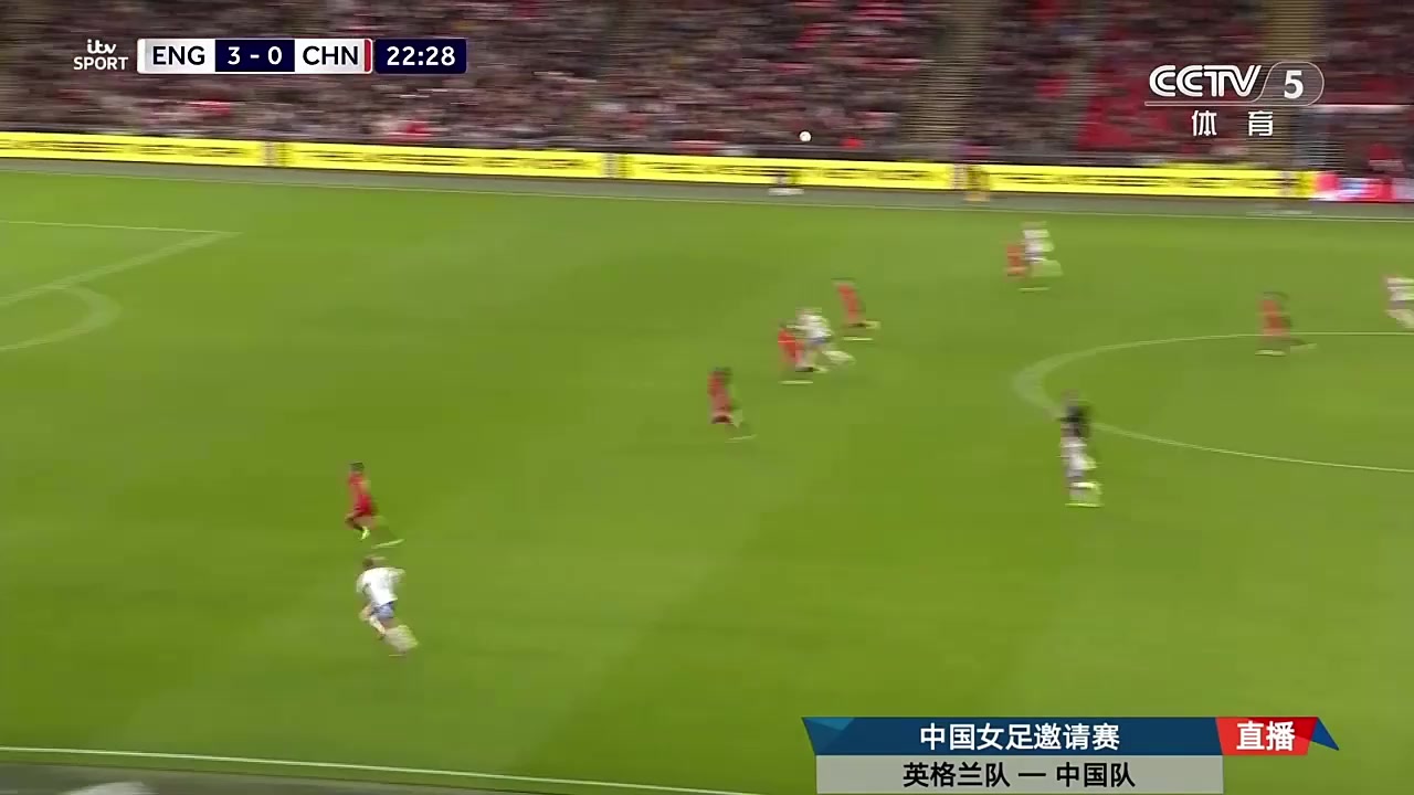 中国女足防守被断斯坦维禁区抽射破门中国女足0-4英格兰女足