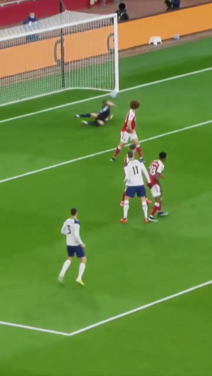 优雅致胜拉梅拉北伦敦德比经典的插花脚进球