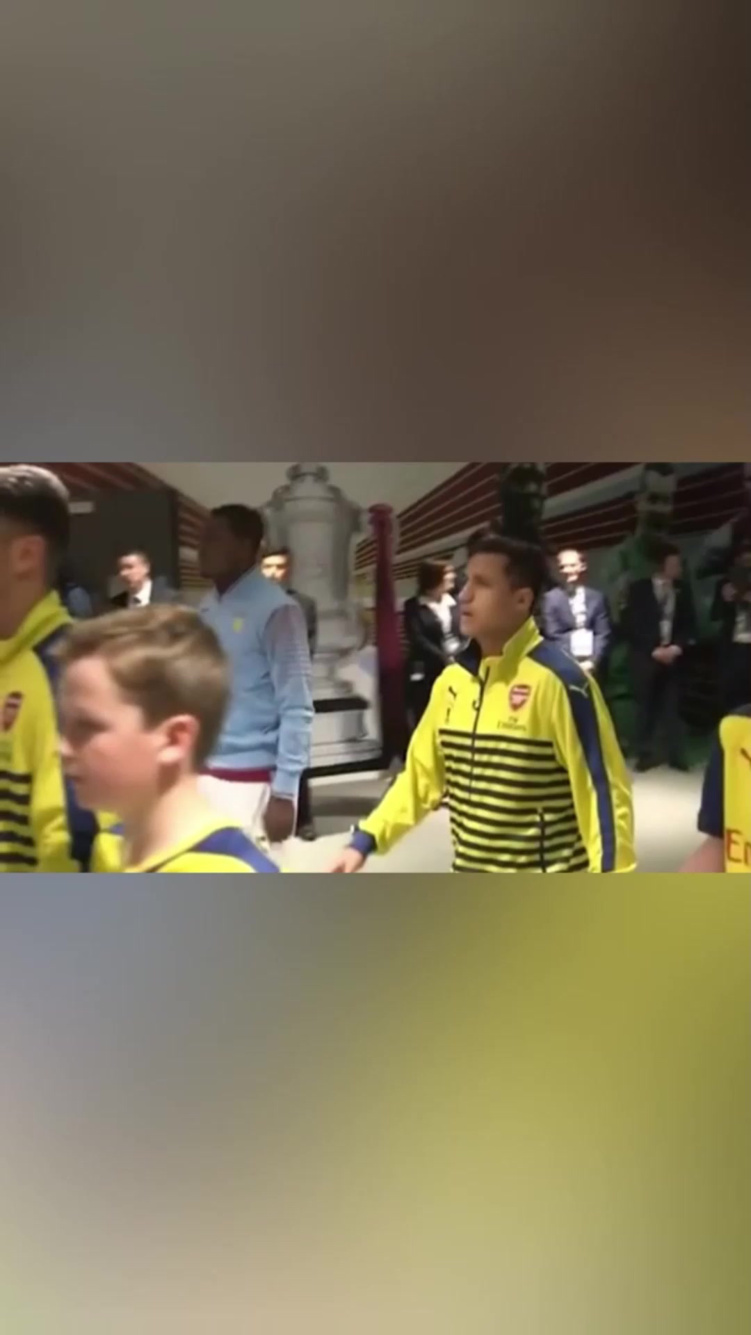 桑切斯别人牵着的是球童我牵着的是兄弟