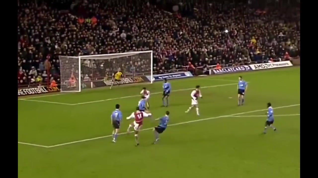 谁是你的足球初恋03/04赛季的英超最佳进球合集