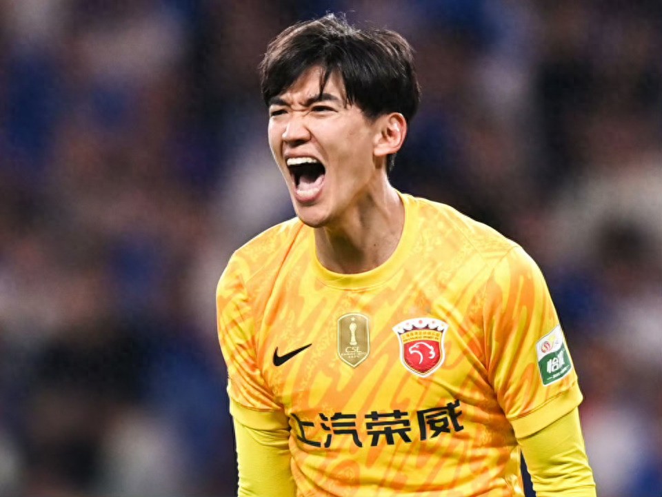 颜骏凌替补+U23国足3人缺席!媒体人:三少已放假,别上纲上线