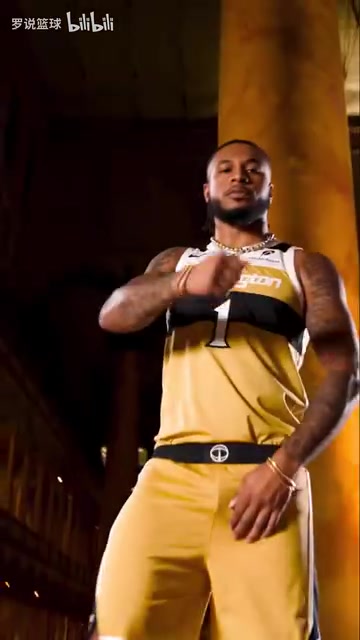 复古奇才新球衣亮相白魔身披奇才1号新赛季能迎来爆发吗