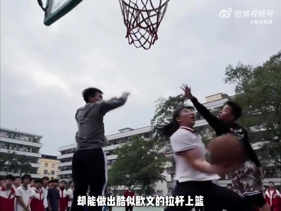 这是女生做出来的动作广西未来之星冯敏敏吊打99吧友不过分吧