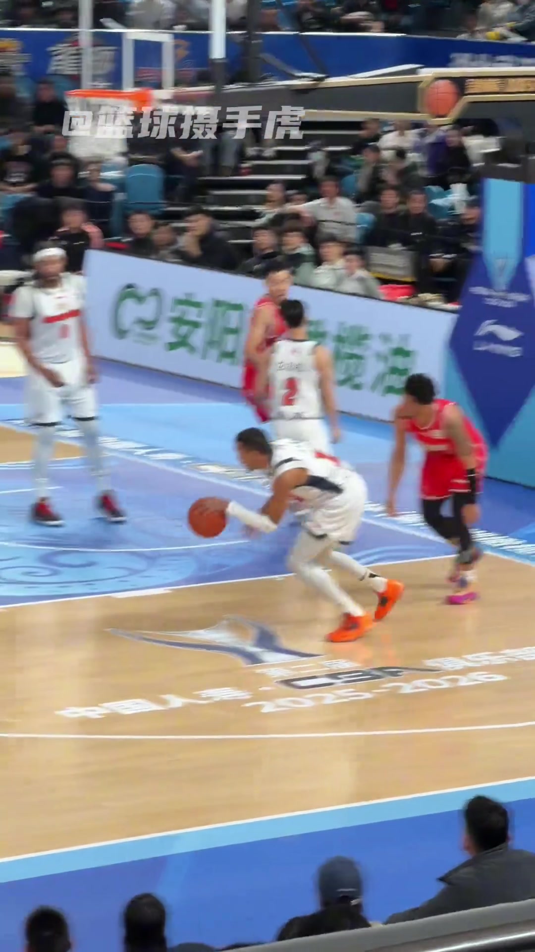 18岁的王洪泽有点年轻杜指导的感觉了