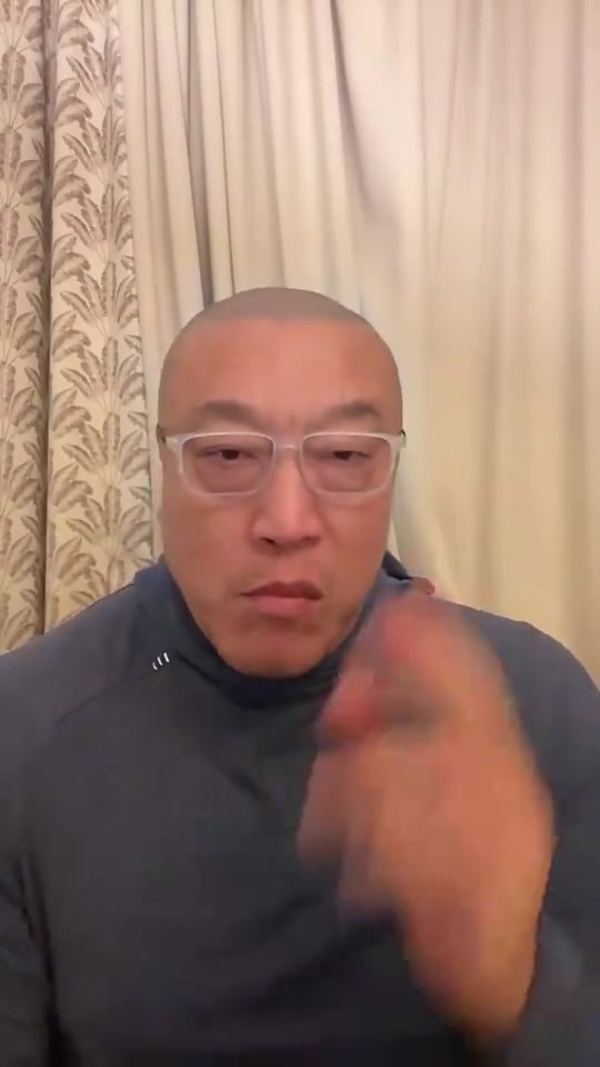 马健此前大胆预测NBA杯赛冠军将会是湖人雷霆受伤病困扰