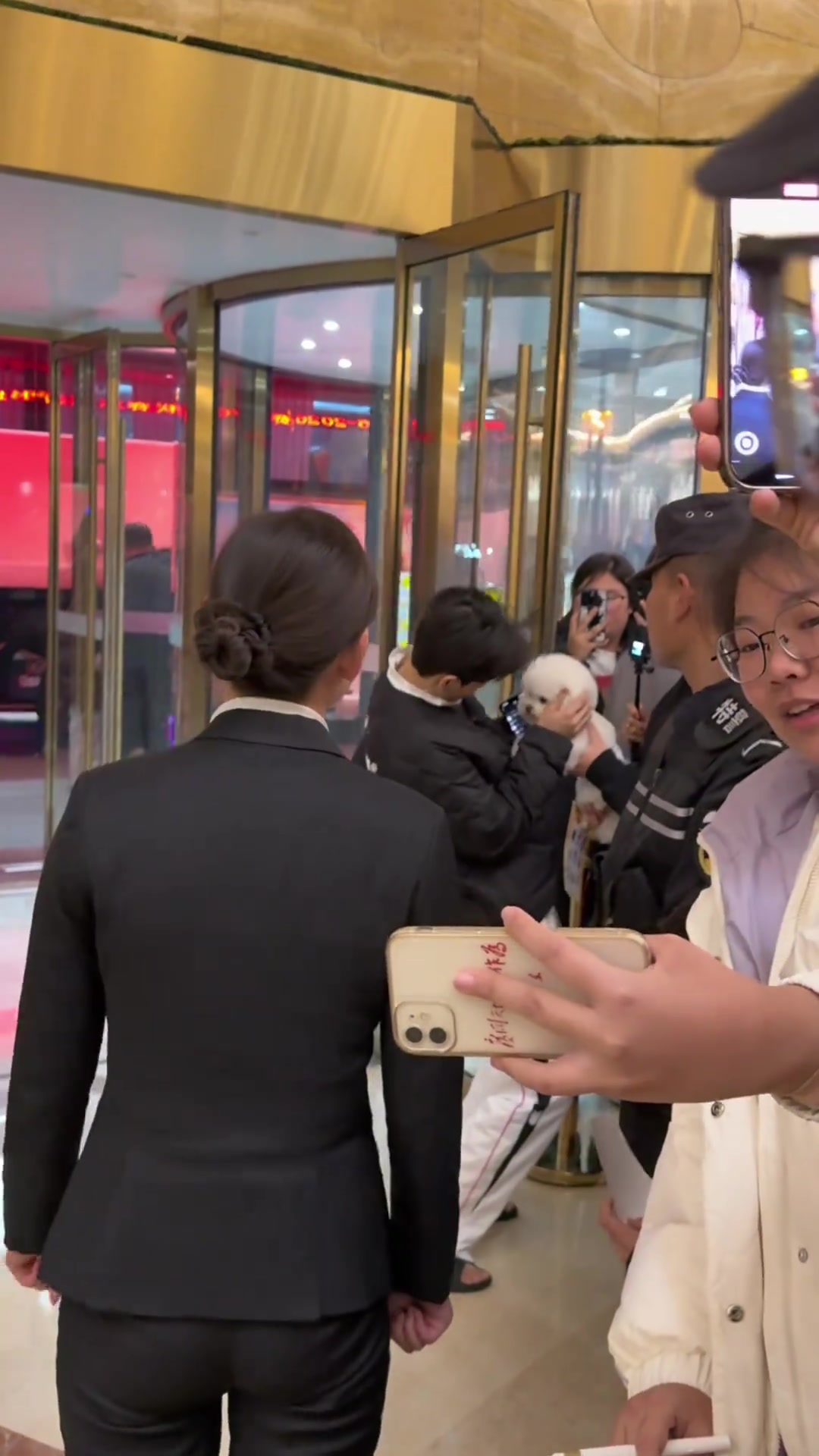 啥也不说了下次带狗去才有被翻牌的机会