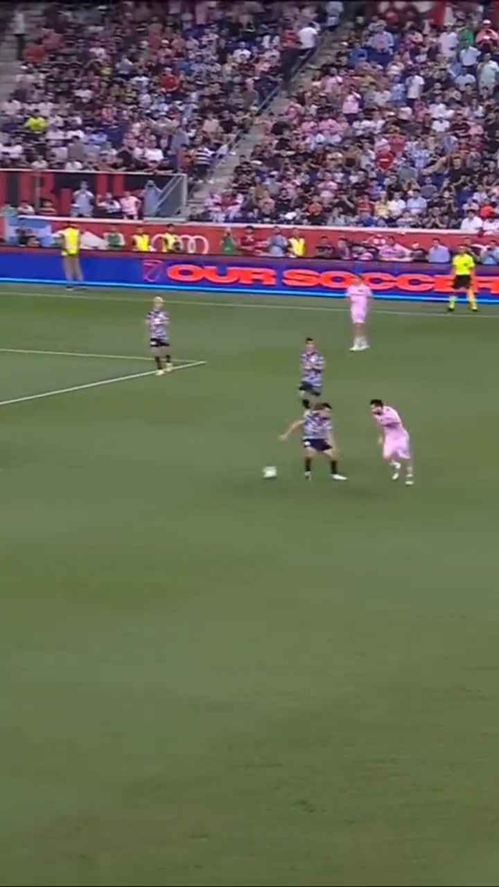 开了上帝视角的传球名场面梅西升华了迈阿密精彩的团队配合